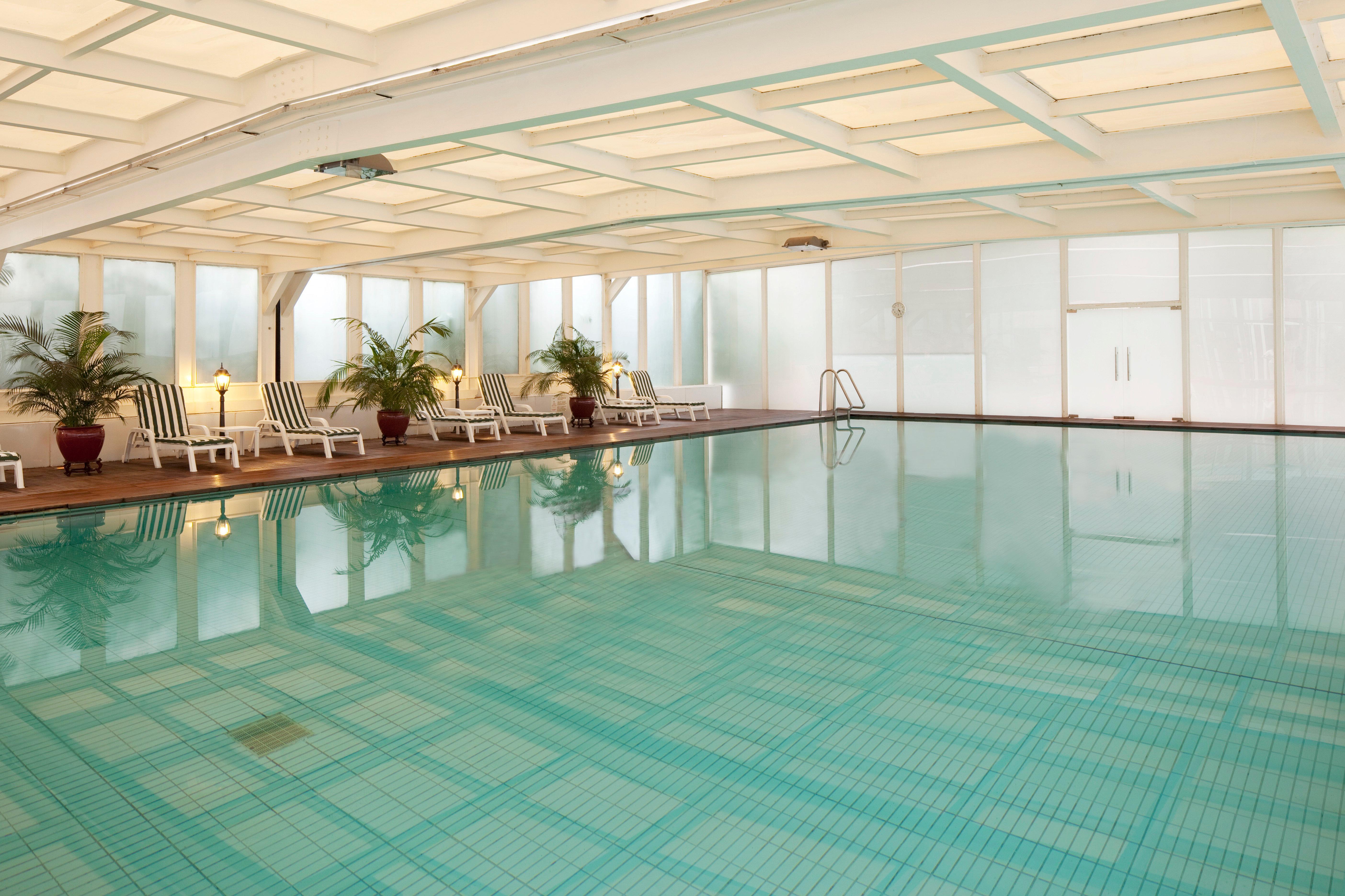 Crowne Plaza Hotel & Suites Landmark Shenzhen By Ihg - Nearby Luohu Border, Indoor Heated Swimming Pool, Complimentary Welcome Drink Exterior foto